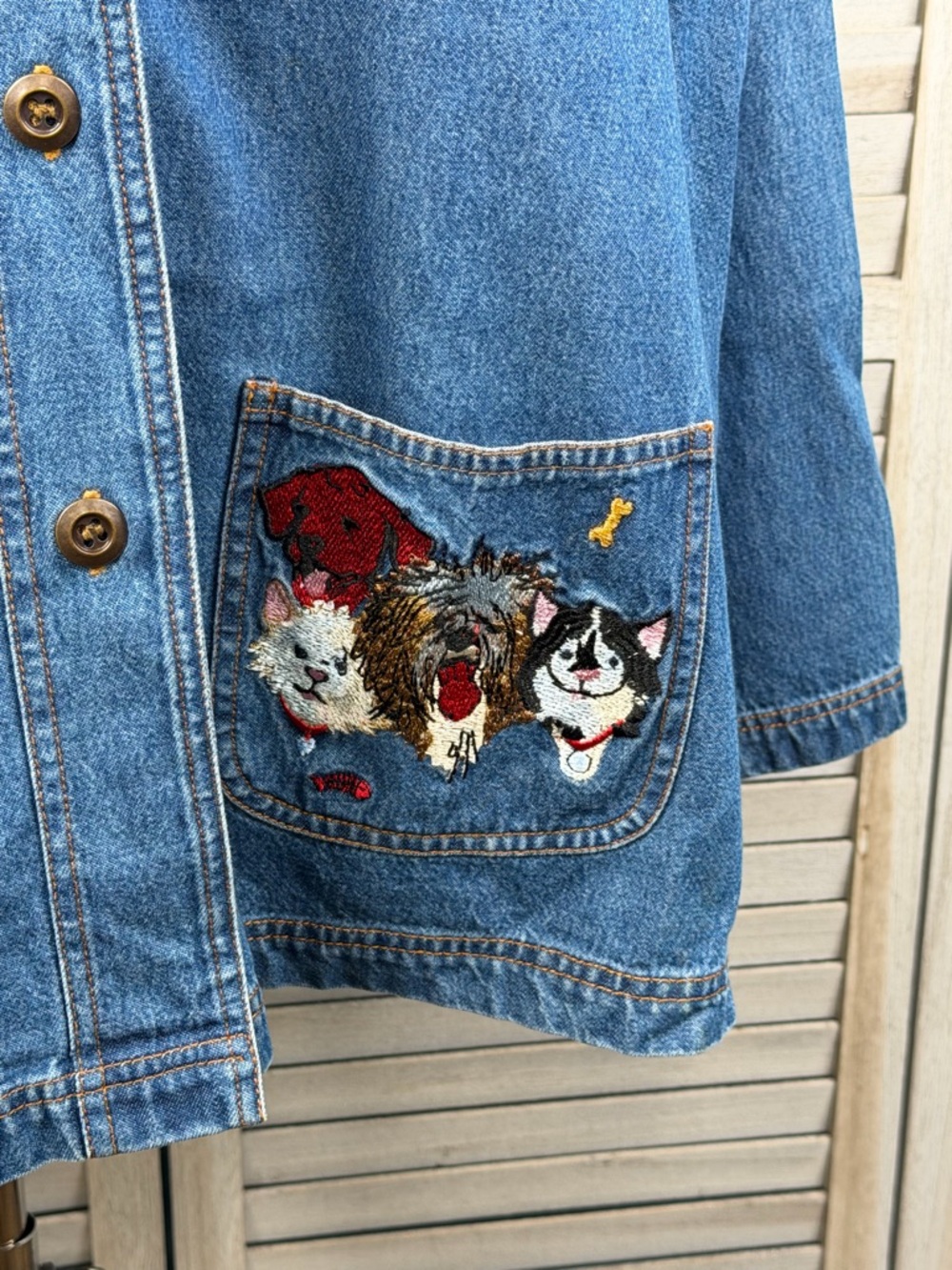 BLAIR Vintage Denim Chore Jacket with Embroidered Cats/Dogs on Pockets-Large - Picture 3 of 4